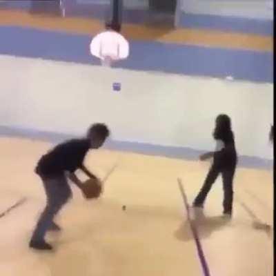 u/Ivj basketbol vs istedi. Anasını siktim