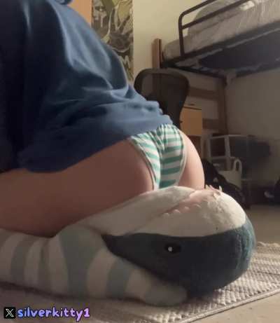 your face looks like the perfect femboy chair mwehehe :3