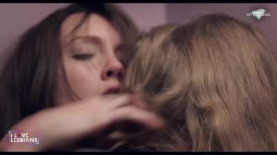 Retro Scenes: Katie Cassidy (27) & Tracy Spiridakos (25) - 