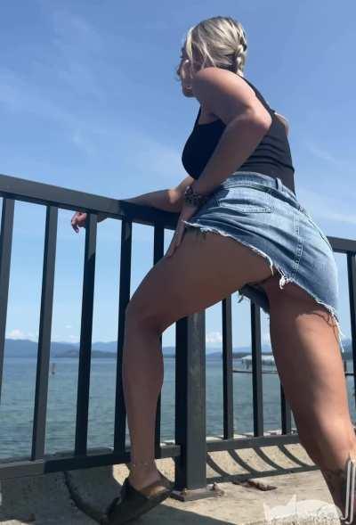 Morning views at the marina… let me see if I can make your boat launch ;) [GIF]