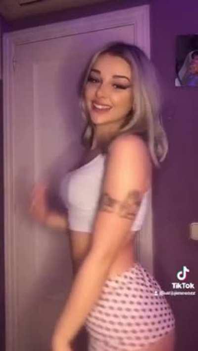 her big ass and the recoil is phat