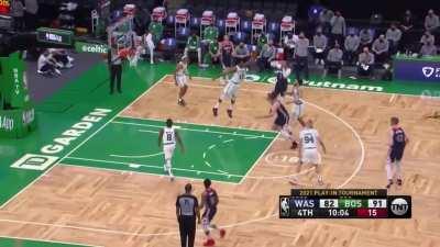 [Highlight] Russell Westbrook hits nothing but the board on a mid-range jumper