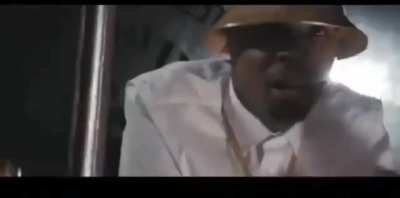 Yo the bucket hat is in every video🤣