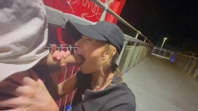 Definitely not a big dick shortage in this town 🤤 blessed with another hung guy in public!