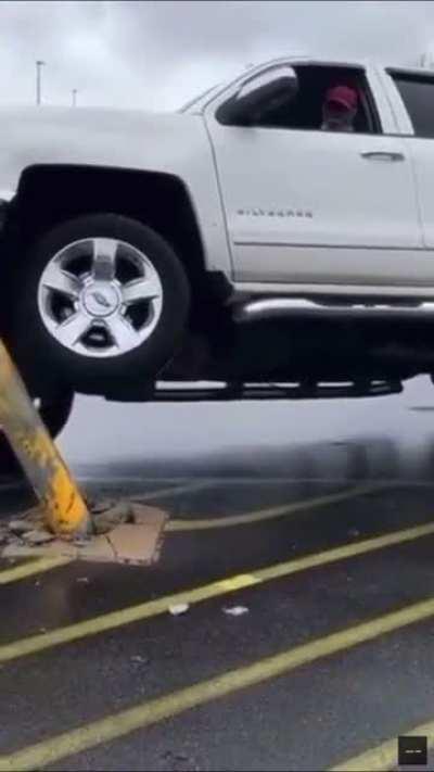 Unc fucking the whip up 🤦‍♂️