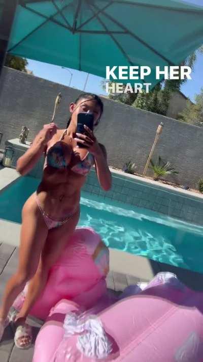 Victoria Nguyen (IG: quynh_n1402)