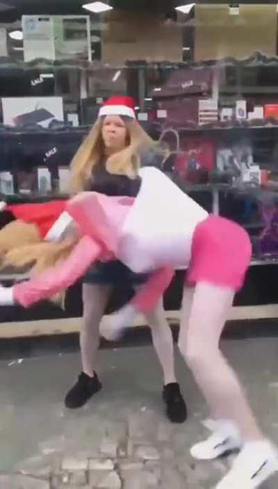 EM QUANTO ISSO EM BANGU 😎