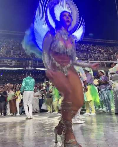 Paolla Oliveira / @paollaoliveirareal