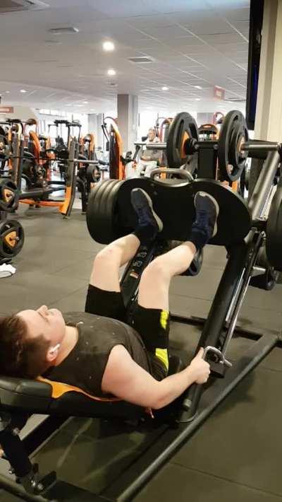 [M]y legpress PB 320kg (705.5lbs)