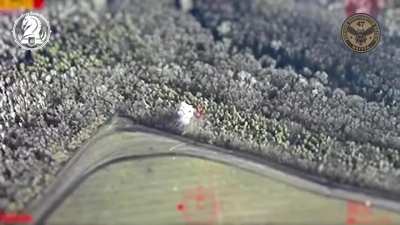 Footage of a Ukrainian drone operator from the 47th Mechanized Brigade adjusting an artillery strike on the Russian 9K33 Osa air defense system. 