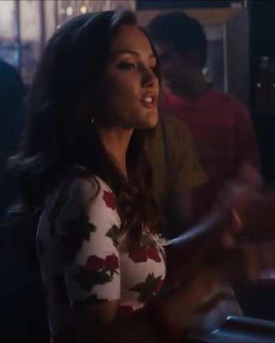 Minka Kelly-Just Go With It-2011