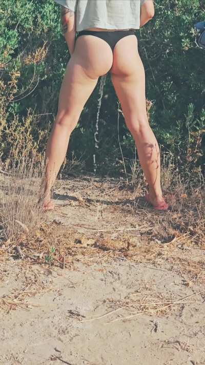 A good piss after fucking with daddy in the ocean