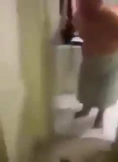 ESSE É UM DOS MELHORES VÍDEOS QUE EU JÁ VI NA MINHA VIDA KKKKKKKKKKKKKKKKKKK