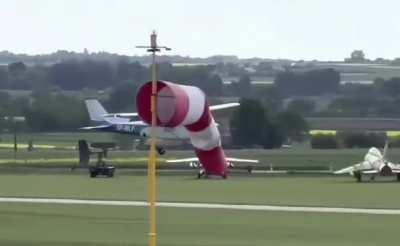 did you know that you only need ONE wheel for landing? Don't let your CFI or anyone else tell you otherwise!