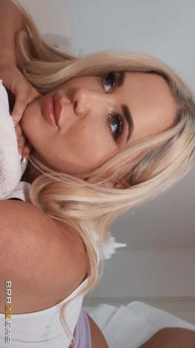 Savannah Bond Porn Goddes 