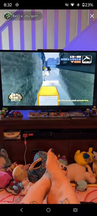 gothgamerbecca live on tiktok