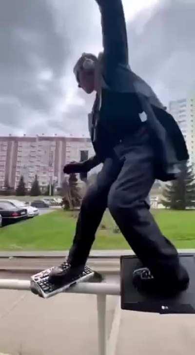 Компьютерный мастер (недорого), выезд на дом, пенсионерам скидка.