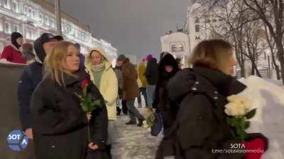 Russians in Moscow are paying their respects to Navalny this morning