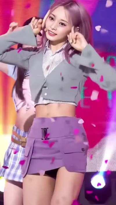 Tzuyu sexy moment🔥