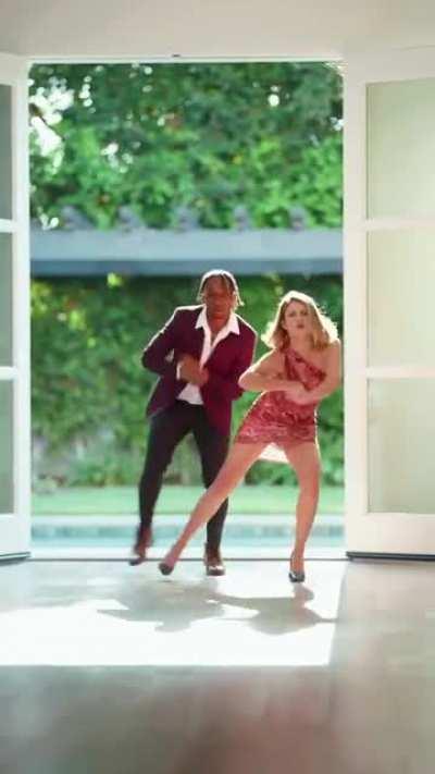 How do you call this type of dance? How can I get there starting from zero?