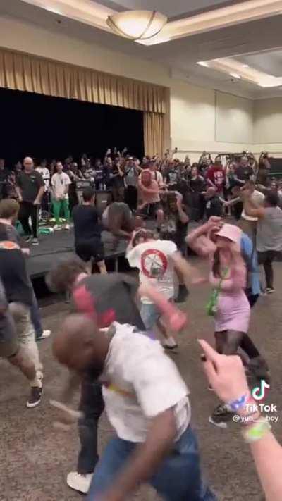 the Pit from hotel hell