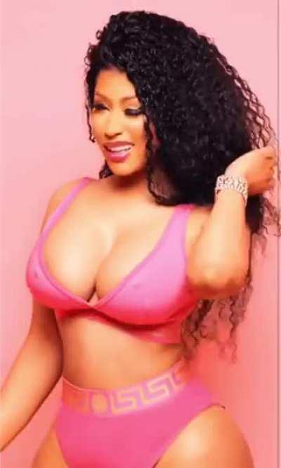 Nicki minaj posing in lingerie 
