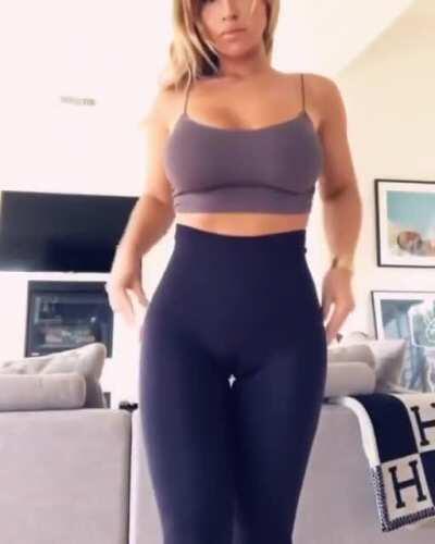Thick Chick In Workout Clothing With No Bra