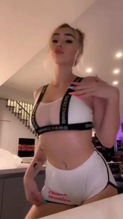 ʙᴀʀʙɪᴇ ᴛᴡᴇʀᴋɪɴɢ🍑💥🍭💣💜