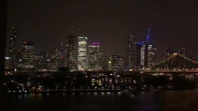 Story bridge getting taken out (New Farm view)