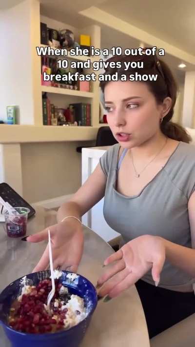 Breakfast and a show