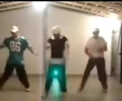 Lowkey, it'll be hella nice if epic added let's groove as a emote.