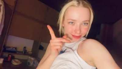 Whoever reacts gets a nude (instant)