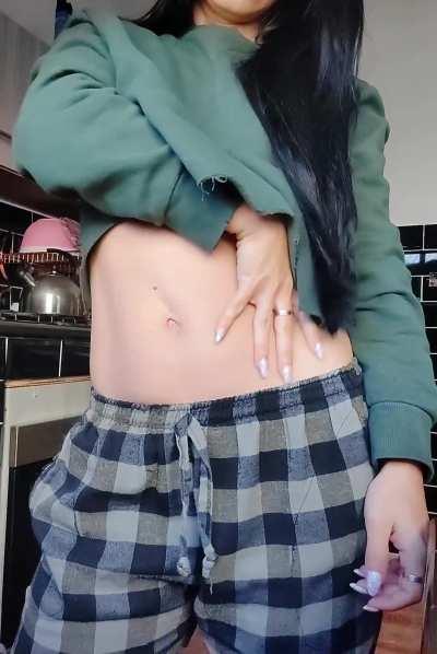 My Tommy is the most cute and hot, wanna jerk off... i know