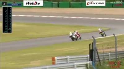 Wild incident today in the J-GP3 race at Sugo