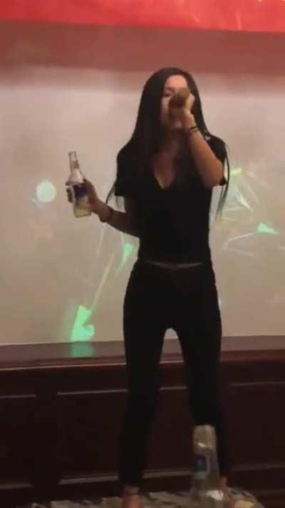 CHilD AtTempTs To MURdeR HIS owN MOtHER BY SHOotINg dAgGers AT heR wItH HIs EYeS!