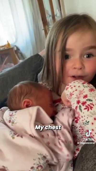 Can't stop laughing whenever I watch this video😂 she's an ultimate chad 