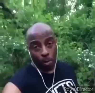 Elon musk plays mogus