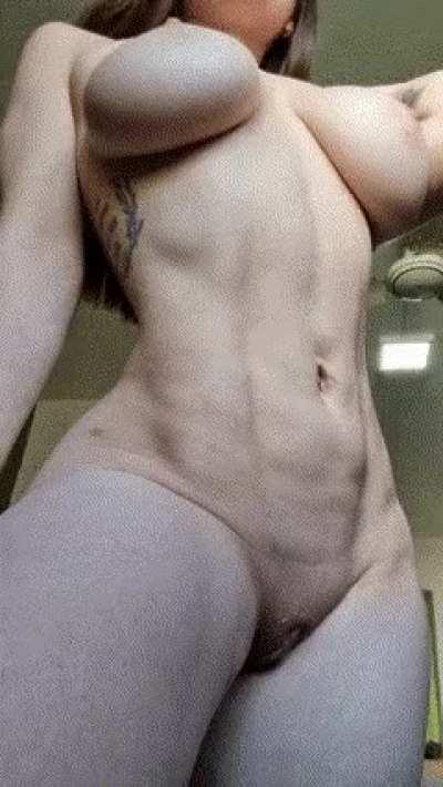 What the boys at the gym wish they could see 🤪