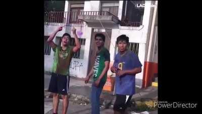 Re antiguo pero bueno XD