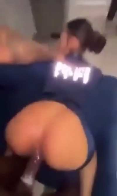 shamayne first time getting dick on cam(ig model)(low quality)