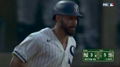 [Highlight] Seby Zavala makes it a 7-3 ballgame with a 2-run corn blast