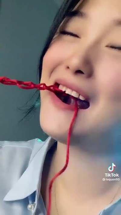 Какой фирмы ткацкий станок?