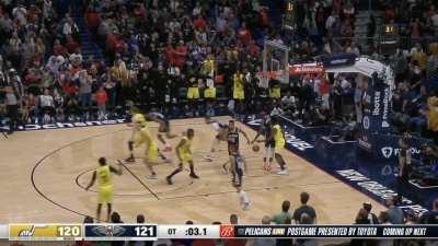 [Highlight] Olynyk finishes the tough shot to put the Jazz ahead with 3 seconds left