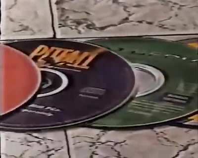 Emílio Surita apresentando o PC IBM Aptiva no programa da Casa Centro (1996).