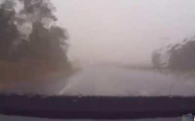 Australia: Truck hits a car