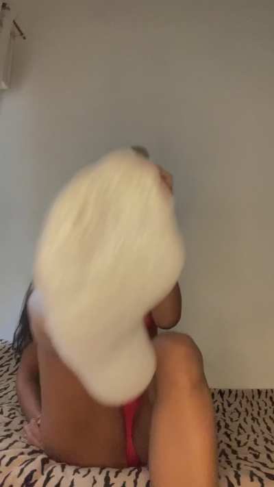 The beauty of my feet makes you very weak