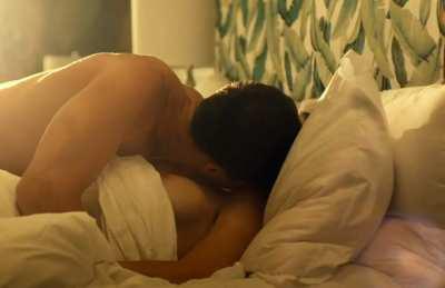 Alexandra Daddario nude in her new TV show