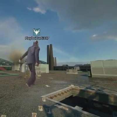 Carti plays Rainbows Six Siege. (credits to rymckenna_ on TikTok)