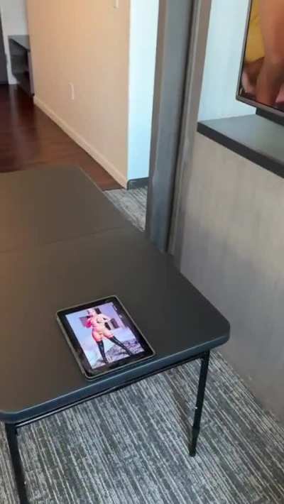 All setup for a Bridgette B goon session, who wants to join? 😈💦