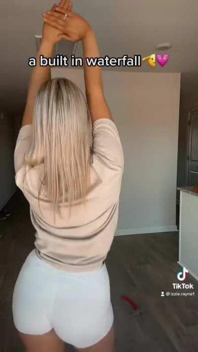 @izzie.rayne1 ass for daysss 🥰🤤